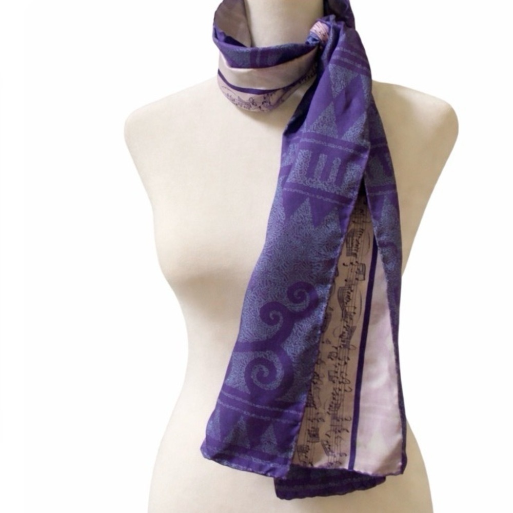 Blue and white scarf reversible with musical notes, long